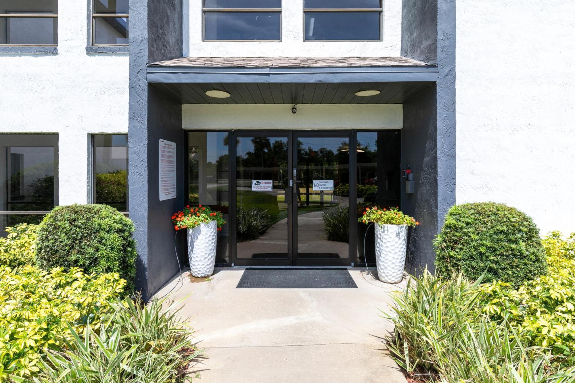 Oasis 105 - Blue Bliss Apartment Titusville Bagian luar foto